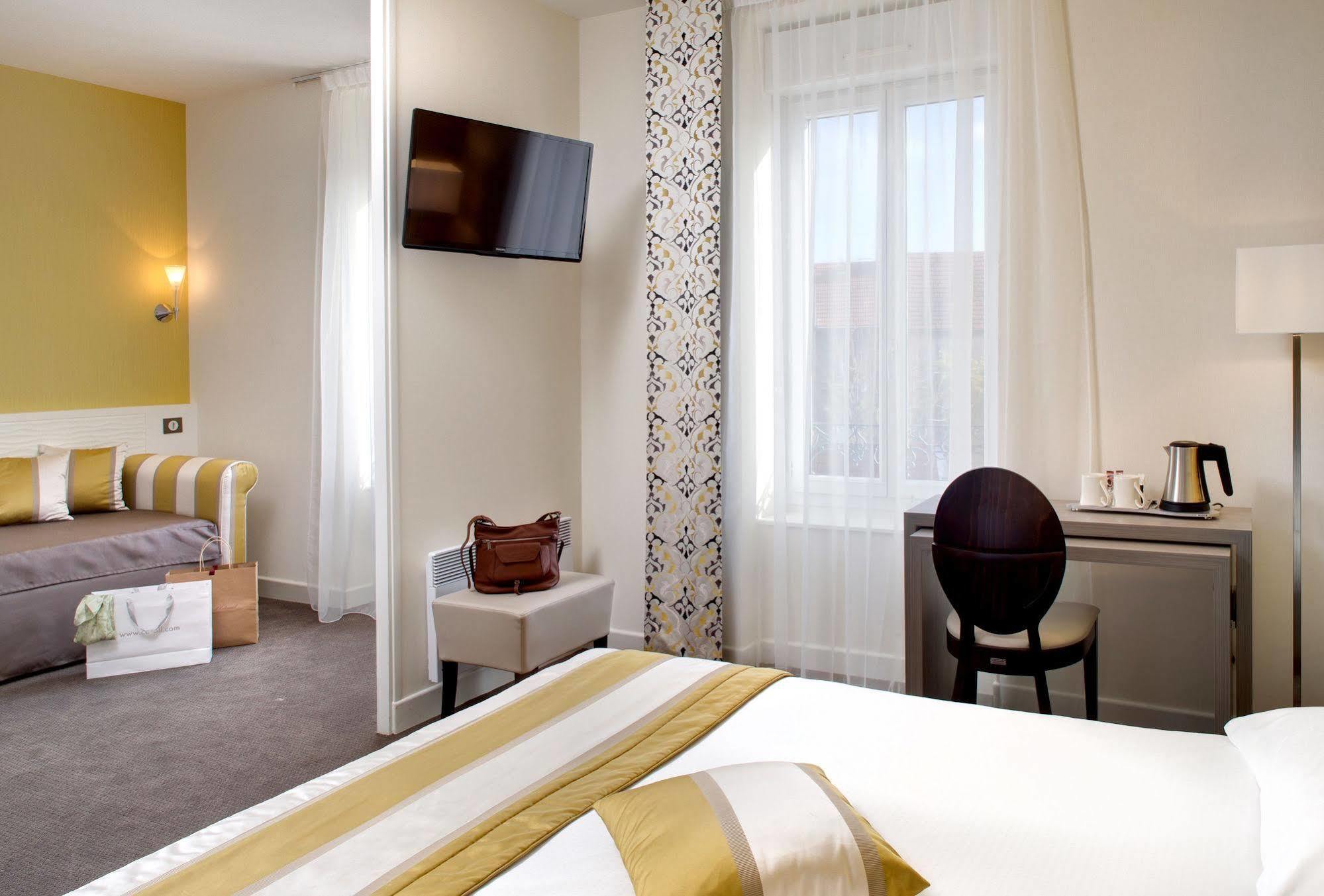 Hotel Arverna Vichy - Clt'Hotel ภายนอก รูปภาพ