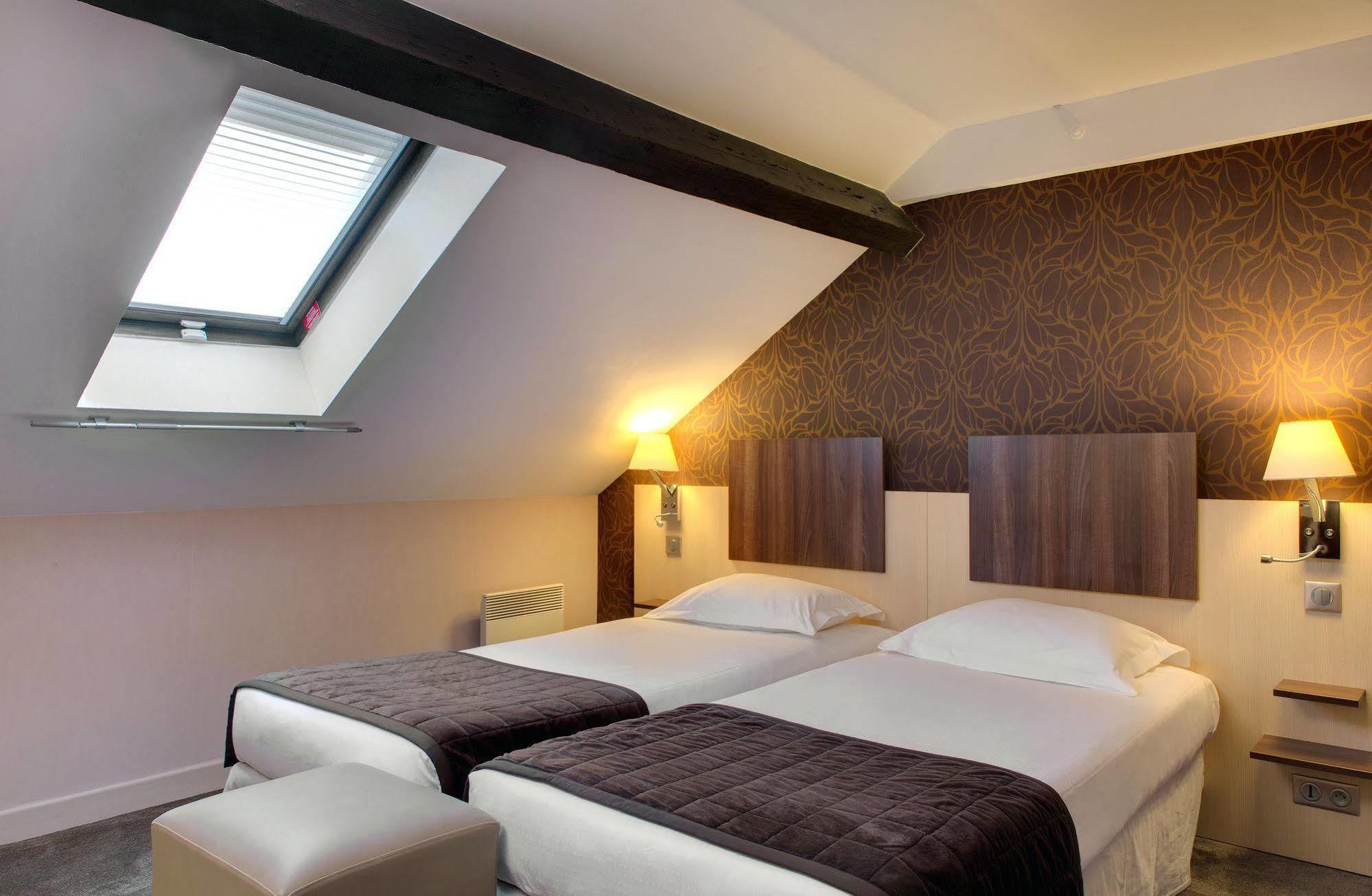 Hotel Arverna Vichy - Clt'Hotel ภายนอก รูปภาพ