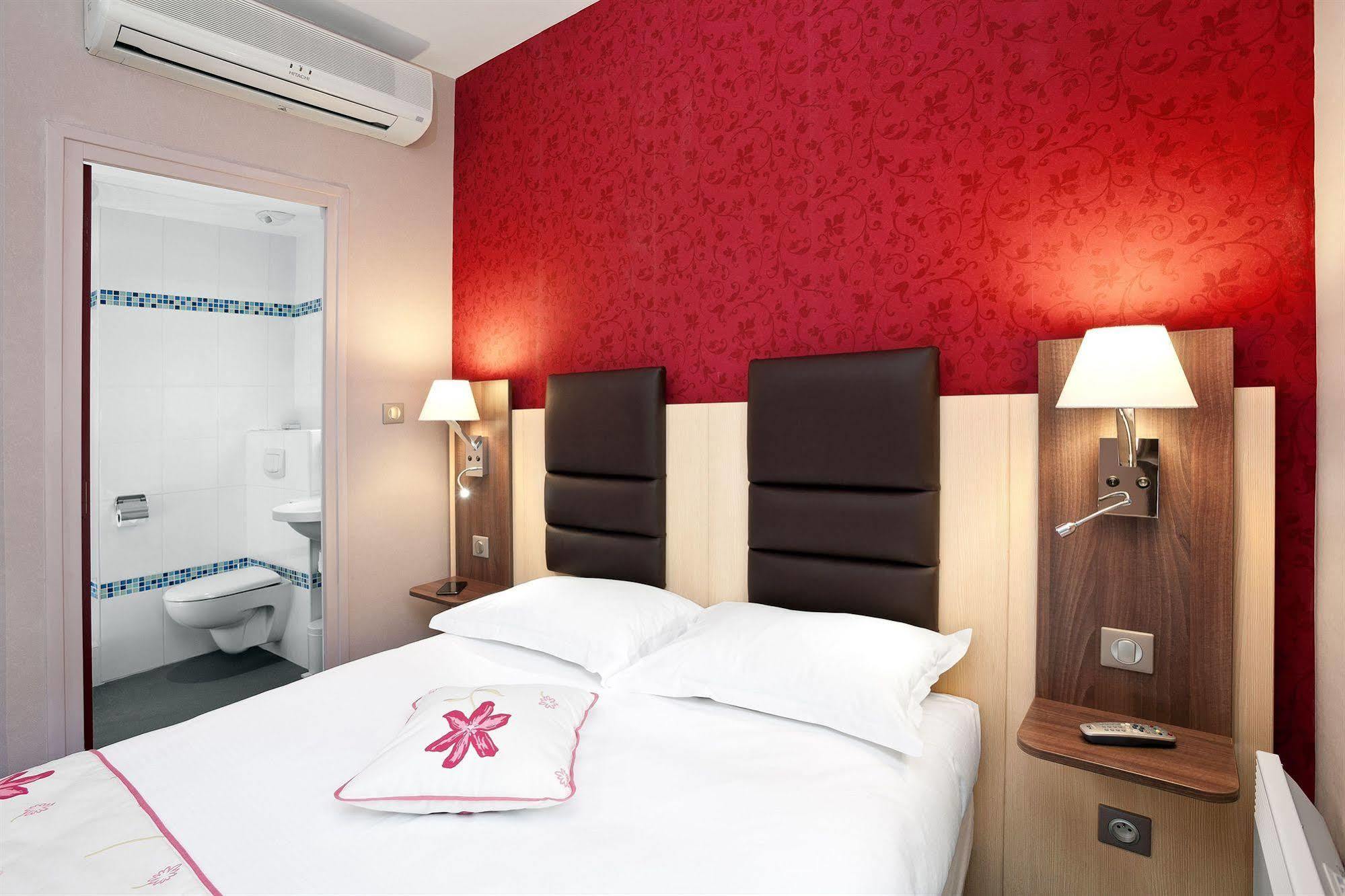 Hotel Arverna Vichy - Clt'Hotel ภายนอก รูปภาพ